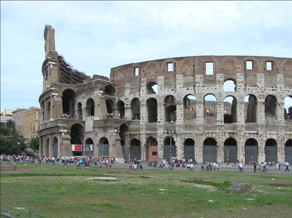 colosseum monument rome athens 2004 (3)
