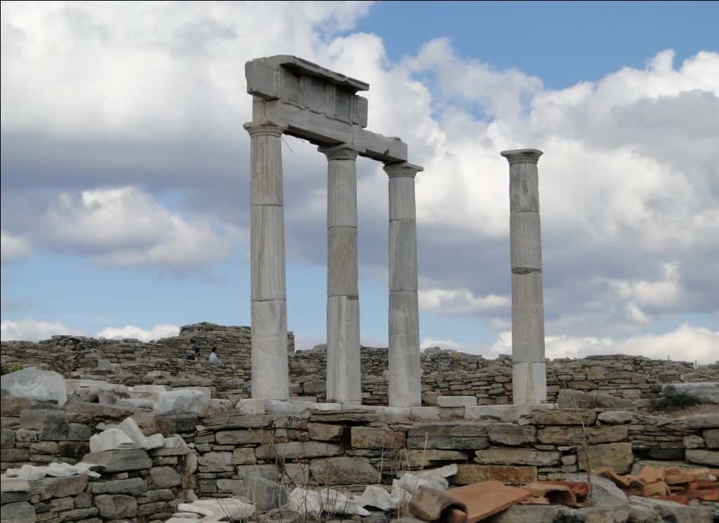 delos monuments Poseidoniasts athens 2004
