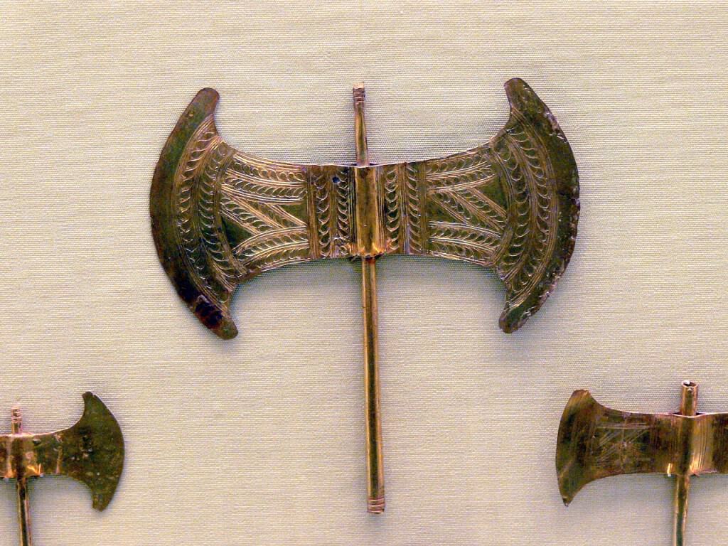 double axe minoan crete athens 2004 olympic games