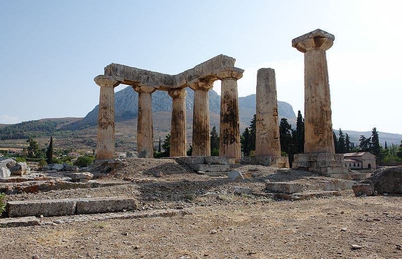 korinthos monuments temple apollon athens 2004 (5)