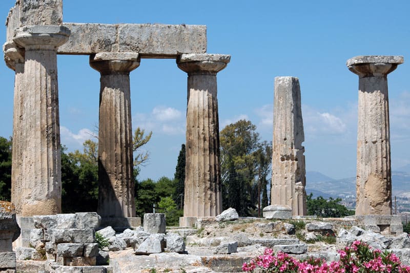 korinthos monuments temple apollon athens 2004 (6)