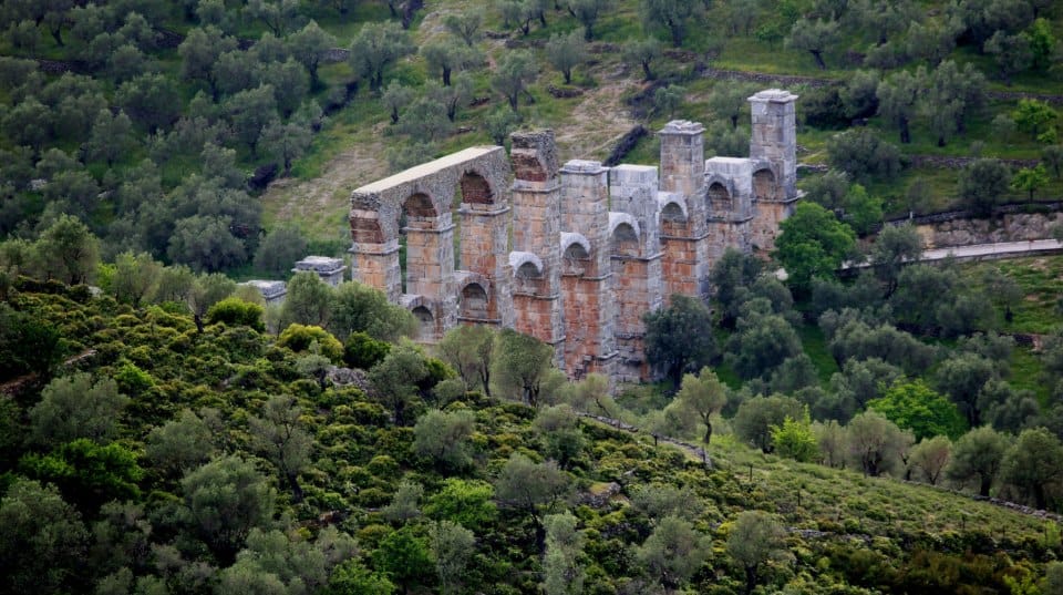 lesvos monuments aqueduct athens 2004 (2)