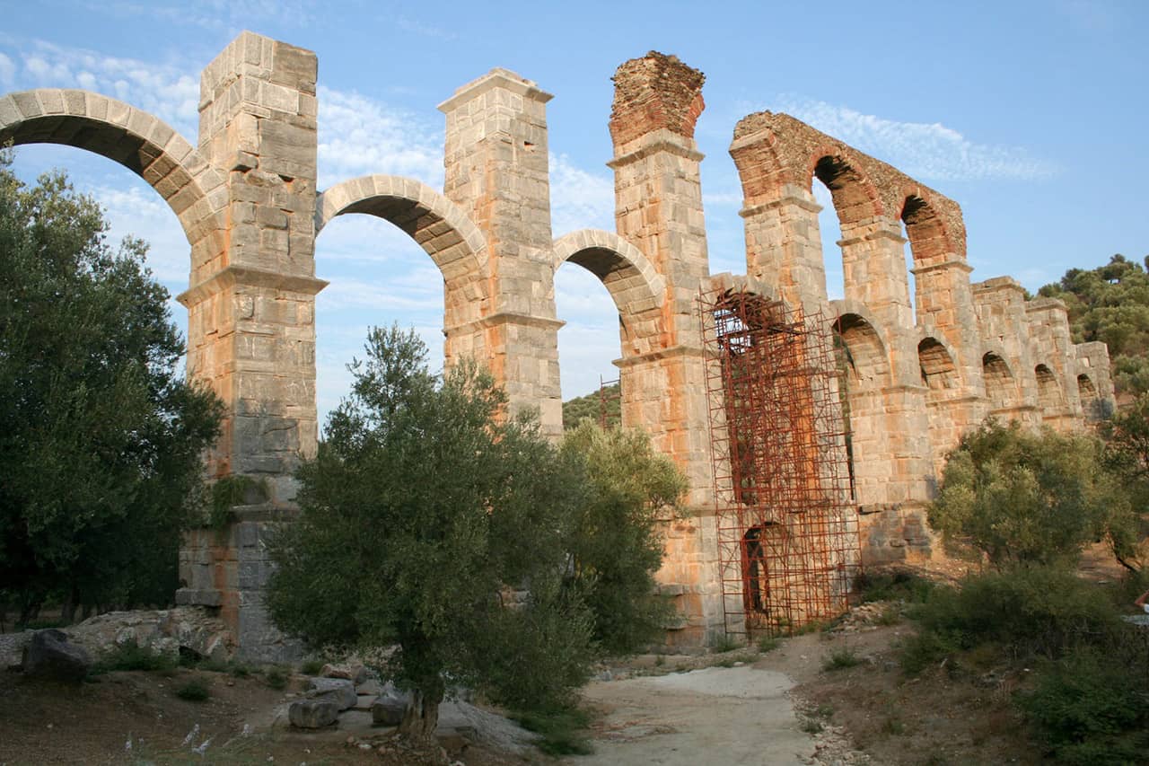 lesvos monuments aqueduct athens 2004 (3)