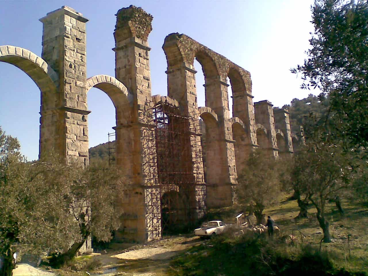 lesvos monuments aqueduct athens 2004 (4)