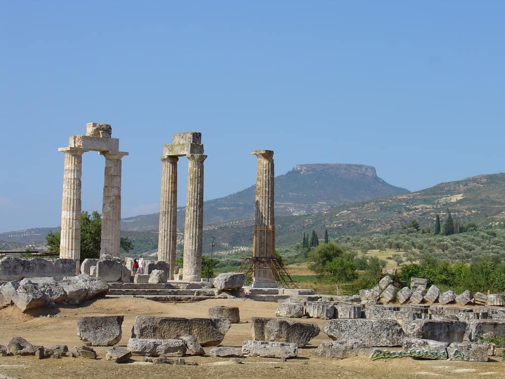 nemea monuments temple of zeus athens 2004 (2)