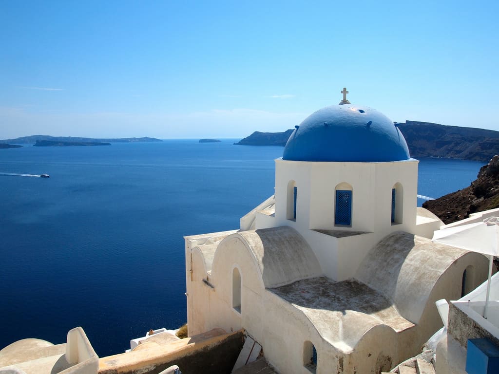 santorini oia church tourist place athens 2004 (2)