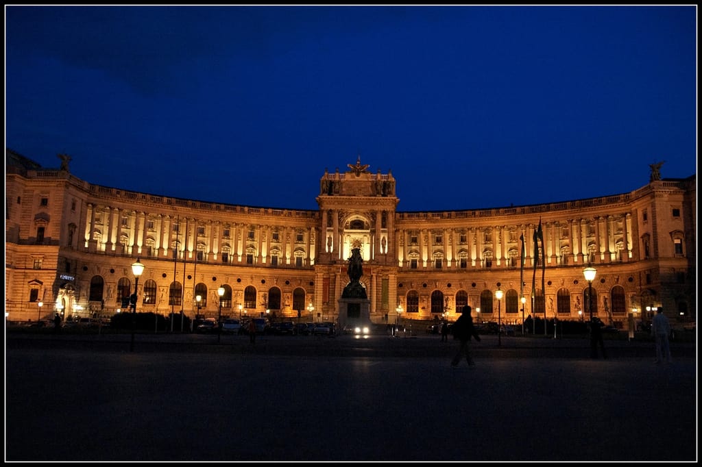 vienna austria hofburg palace athens 2004 (1)