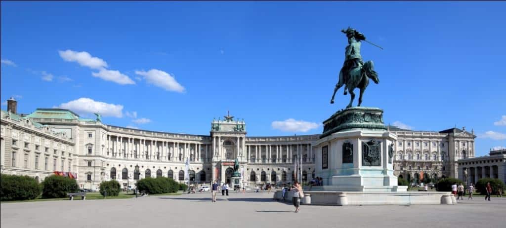 vienna austria hofburg palace athens 2004 (4)